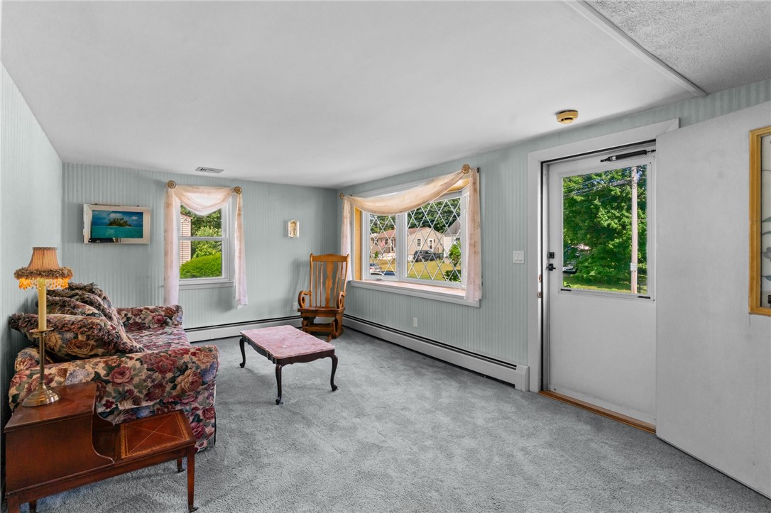 33 Limestone Street Warwick, RI 02889 - Photo 14 of 36 Gallery Image 14