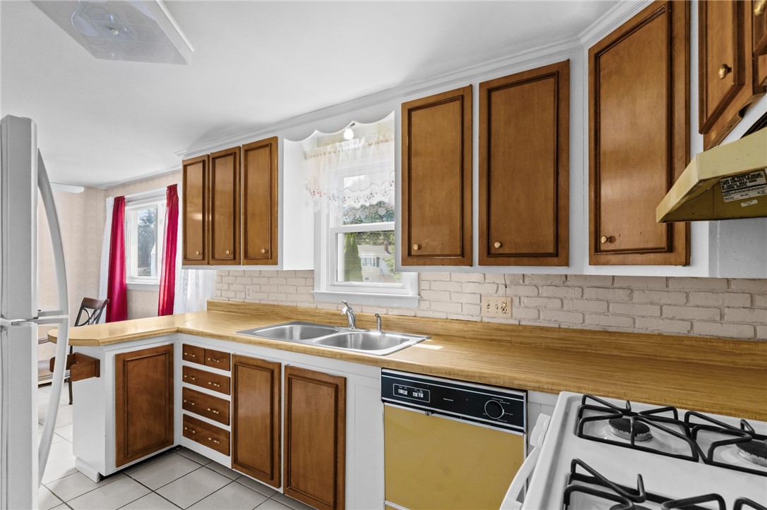33 Limestone Street Warwick, RI 02889 - Photo 22 of 36 Gallery Image 22
