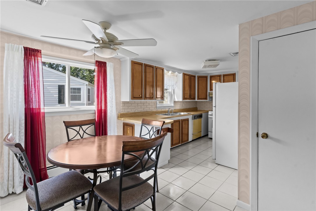 33 Limestone Street Warwick, RI 02889 - Photo 27 of 36 Gallery Image 27