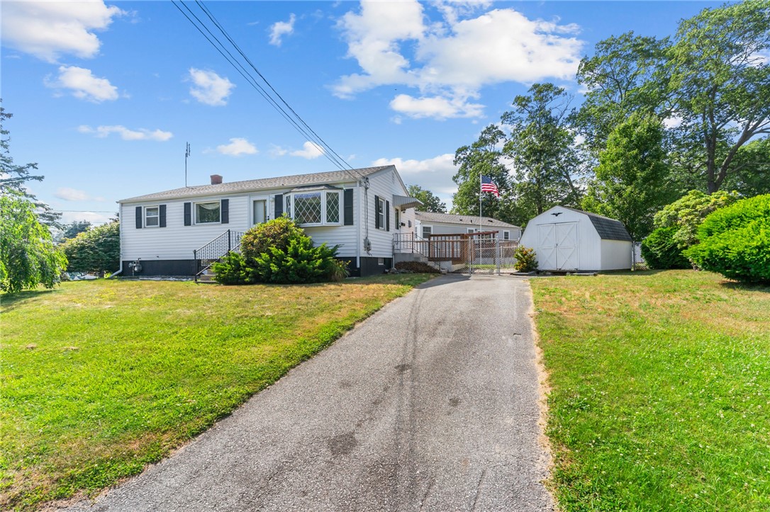33 Limestone Street Warwick, RI 02889 - Photo 3 of 36 Gallery Image 3
