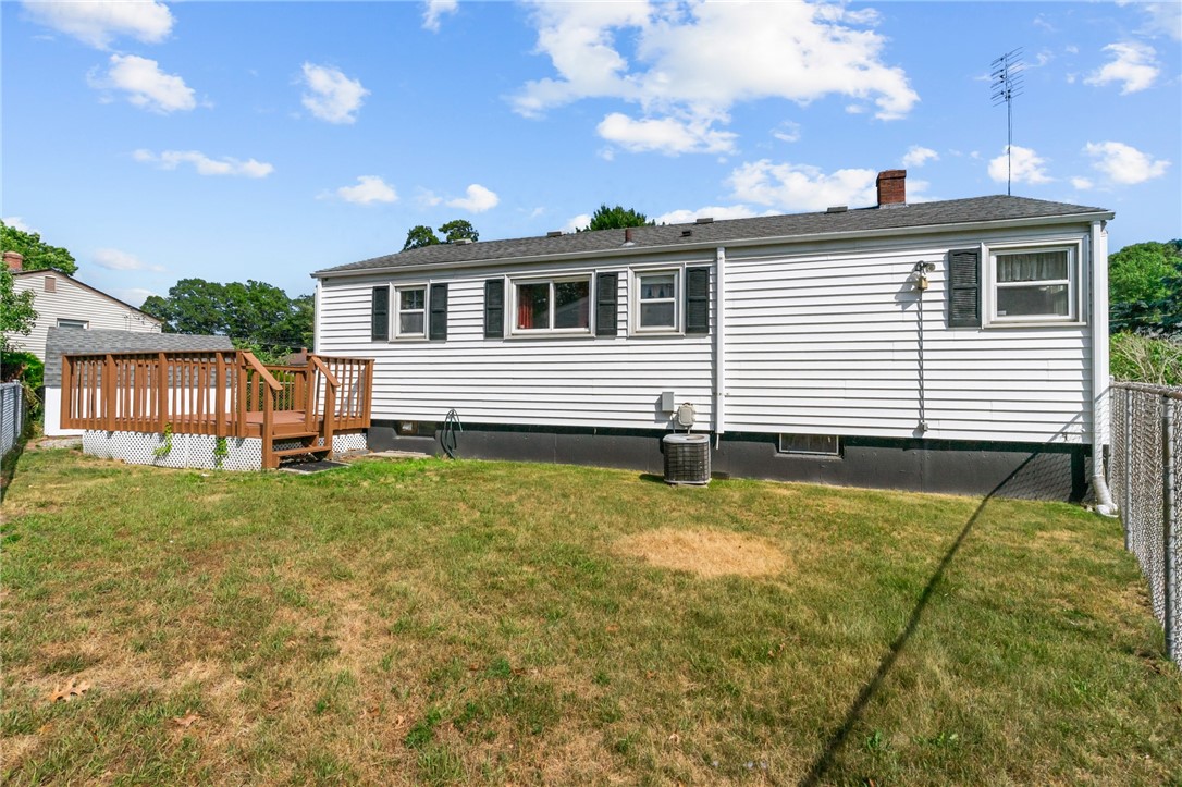 33 Limestone Street Warwick, RI 02889 - Photo 6 of 36 Gallery Image 6