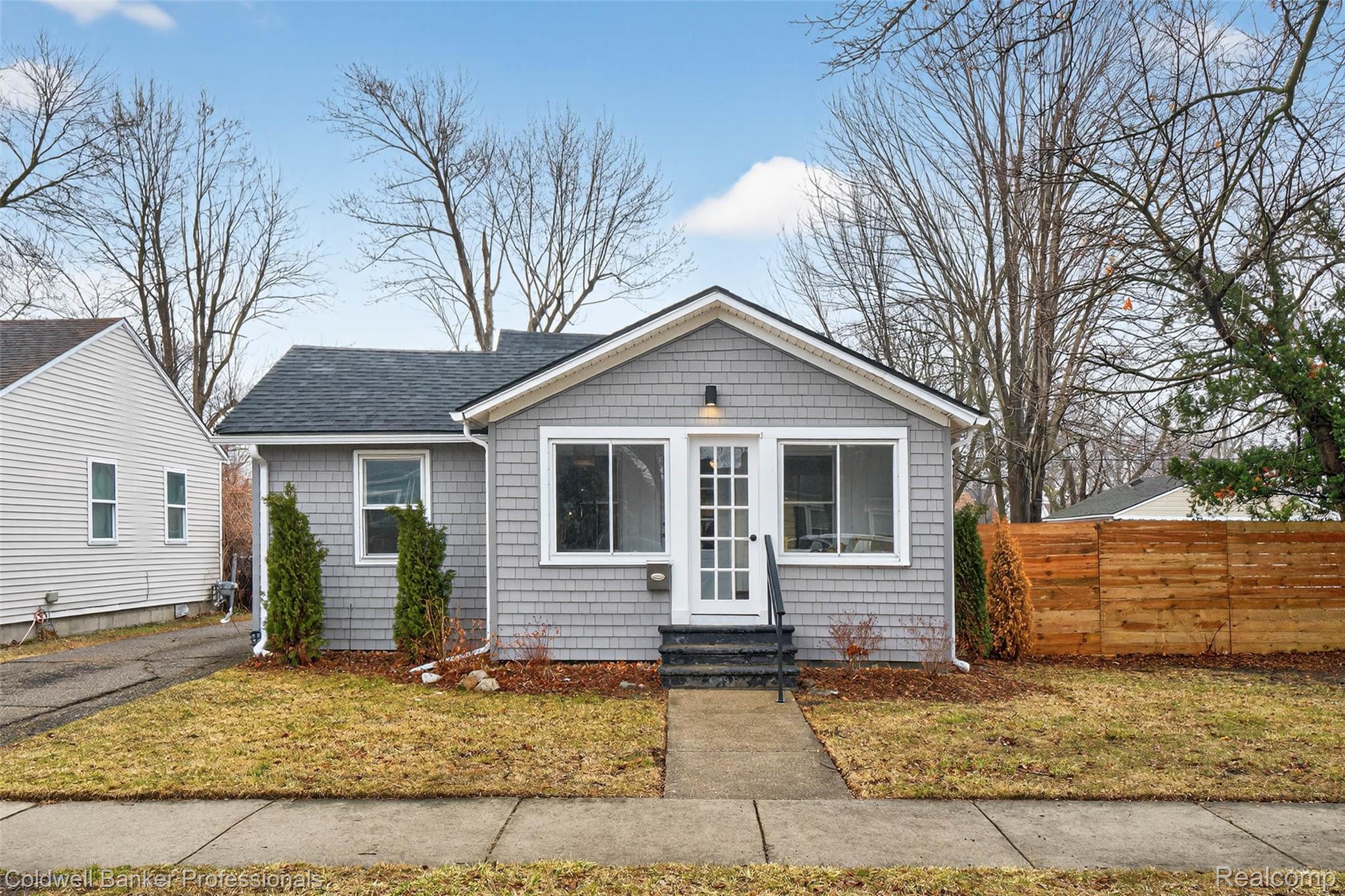 3040 Inman Street Ferndale, MI 48220 - Photo 34 of 41 Bungalow-style home with entry steps and a shingled roof