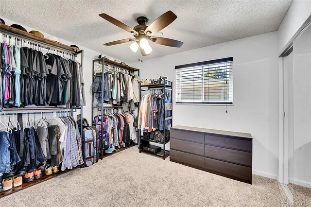 a view of a livingroom with furniture