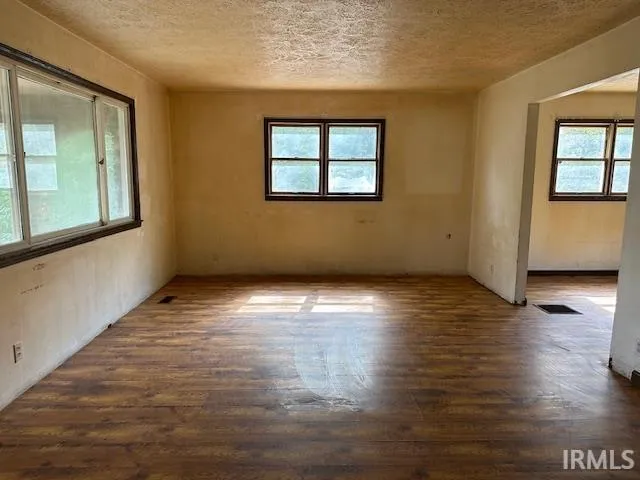 $167,400 | 7699 Marshall Road, Dale, IN 47523