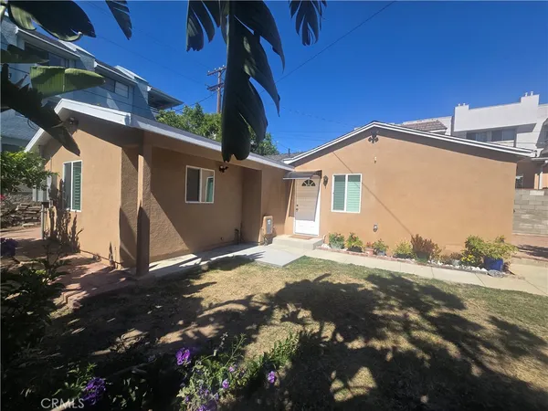 $3,500 | 421 West Lexington Drive, Glendale, CA 91203