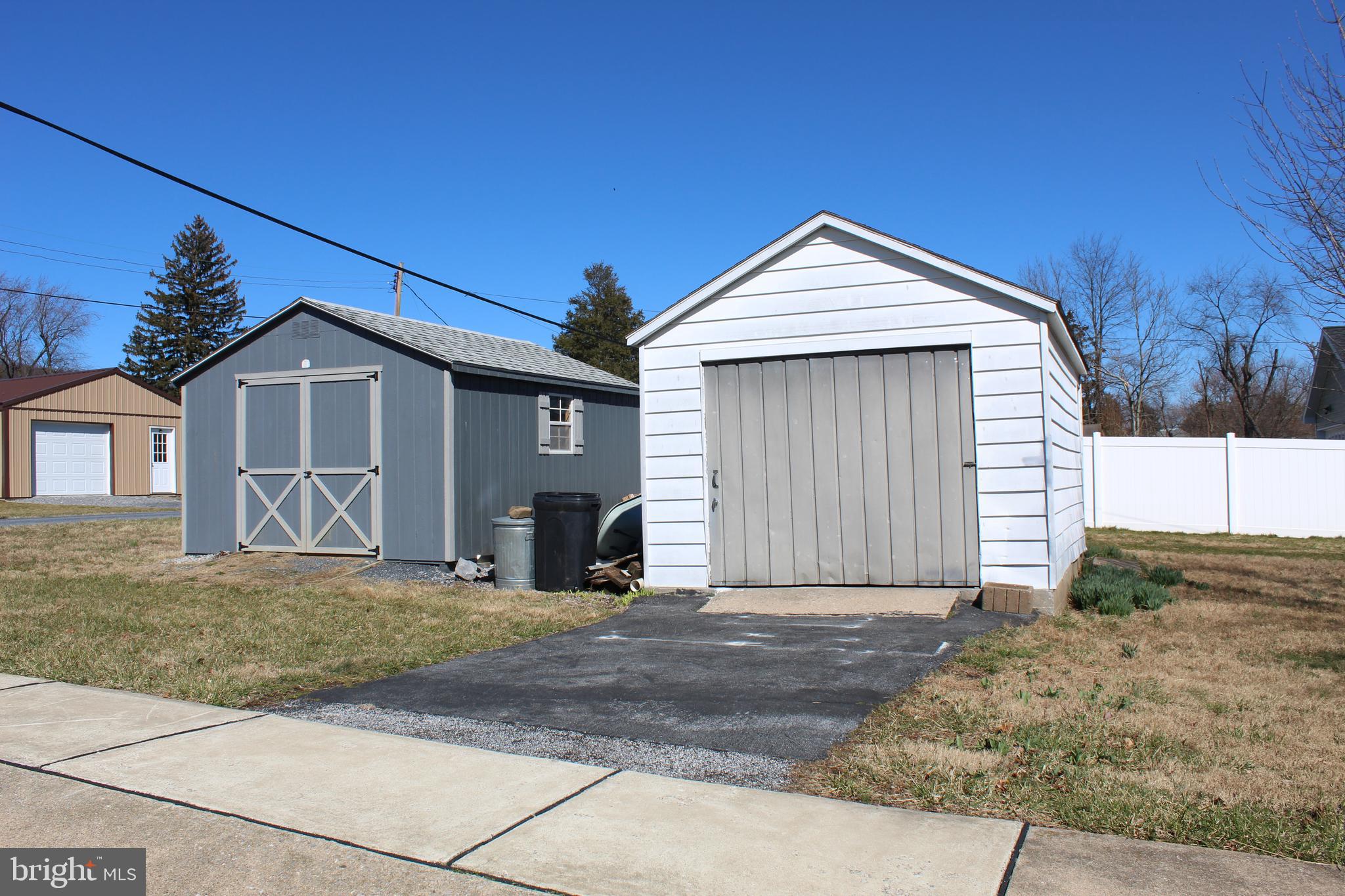 308 Valley Road Enola, PA 17025 - Photo 4 of 15 Gallery Image 4