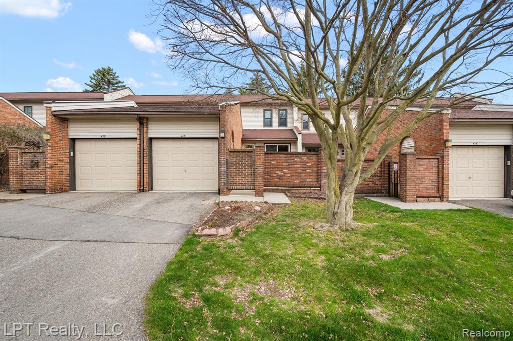 418 Willow Grove Lane Rochester Hills, MI 48307 - Photo 3 of 42