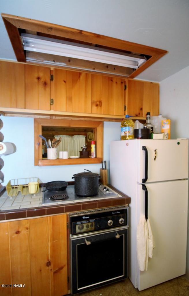 6757 North Sanderson Pass Road Parks, AZ 86018 - Photo 14 of 17 Kitchen