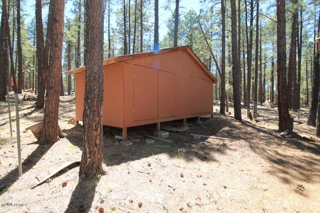 6757 North Sanderson Pass Road Parks, AZ 86018 - Photo 5 of 17 Storage Shed