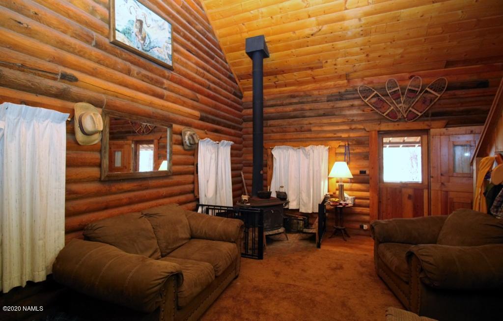 6757 North Sanderson Pass Road Parks, AZ 86018 - Photo 8 of 17 Living Room