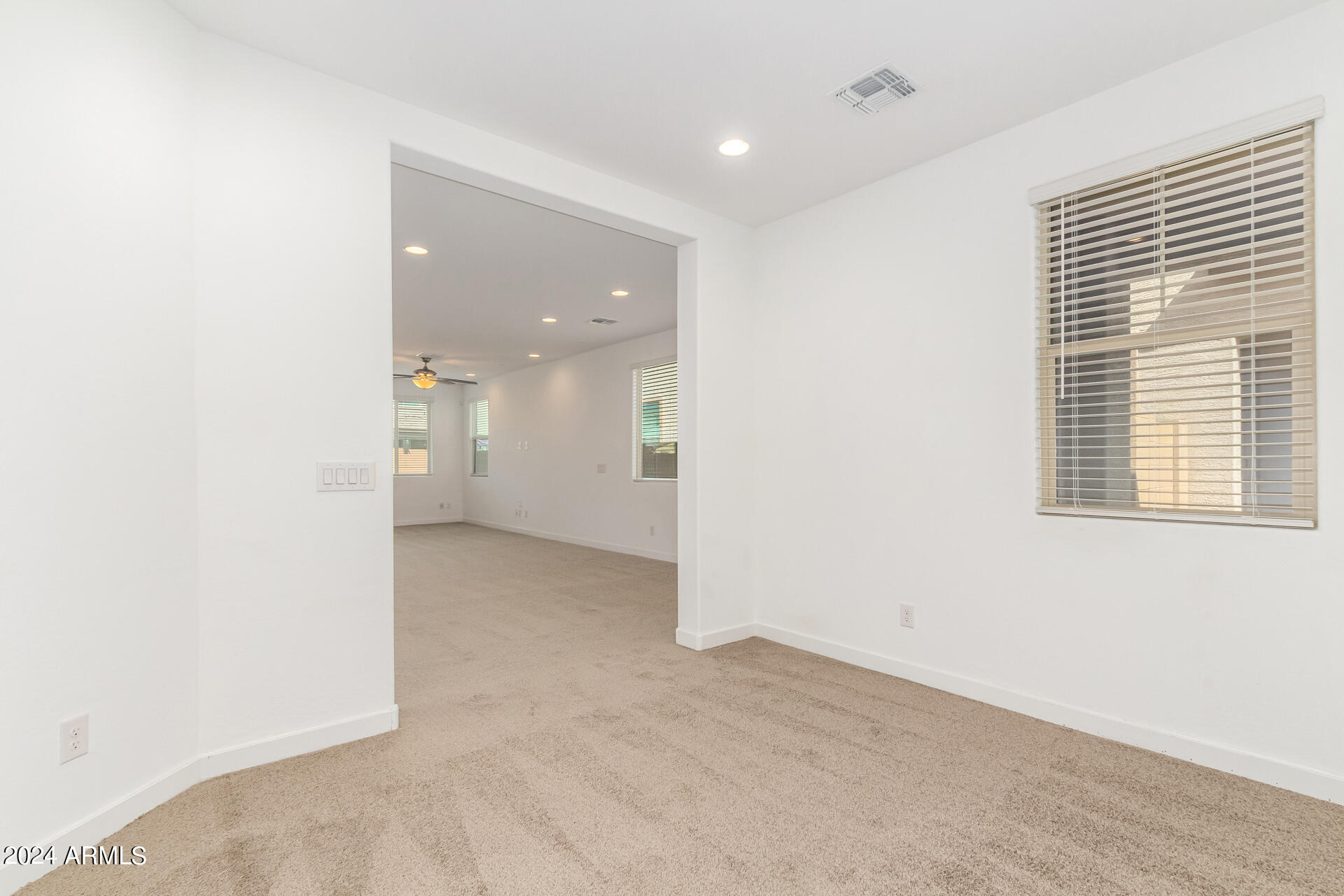 9120 West Roma Avenue Phoenix, AZ 85037 - Photo 13 of 53 0018-18 - Roma