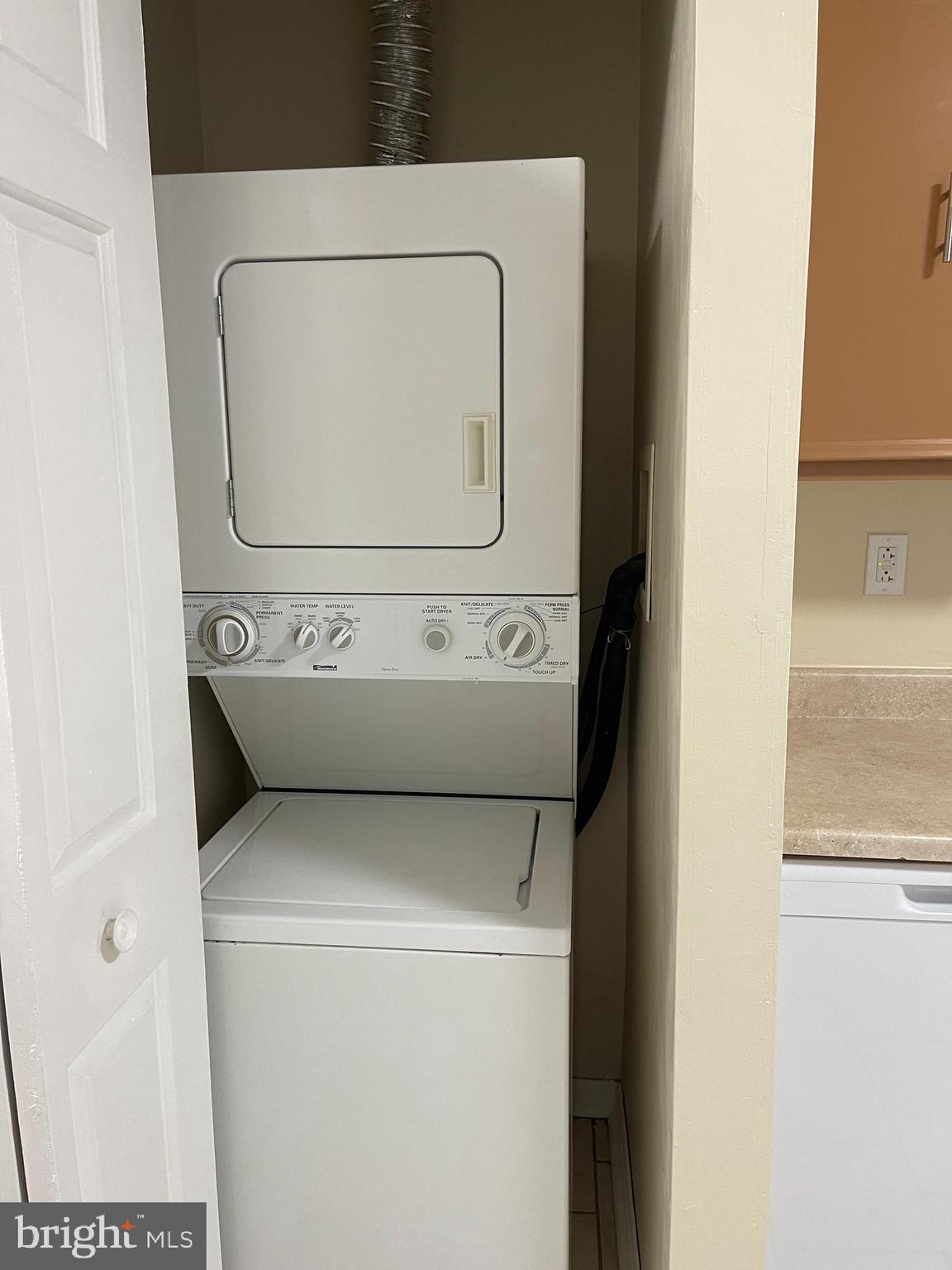 2420 Rosecroft Court Oxon Hill, MD 20745 - Photo 25 of 29 a utility room with dryer and washer