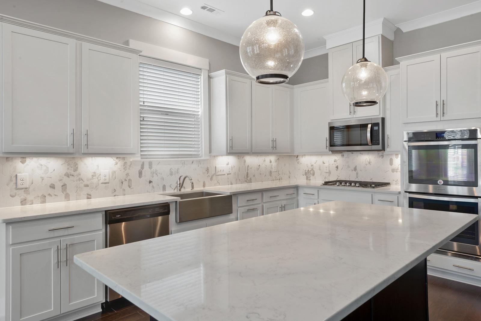 115 Nighthawk Road Hendersonville, TN 37075 - Photo 8 of 28 Amazing White kichen with Stainless apron sink and upgrades cabinets and counter tops