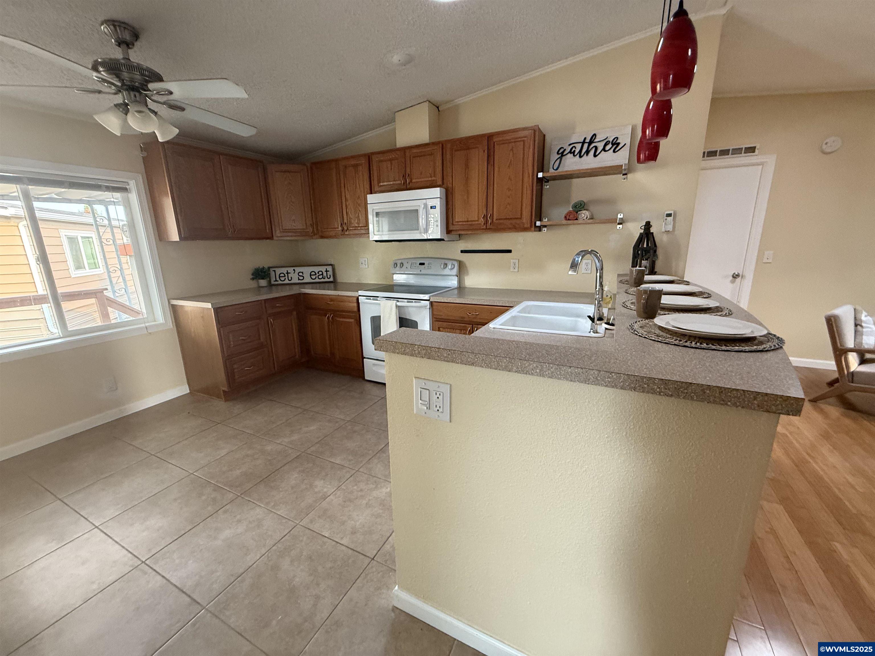 34505 Riverside Drive, Unit #9 Albany, OR 97321 - Photo 10 of 20