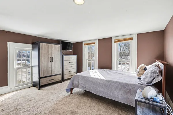 $190,000 | 427 East Division Street, Vicksburg, MI 49097