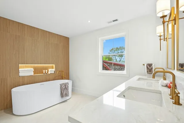 $2,659,000 | 671 Marrett Road, Lexington, MA 02421