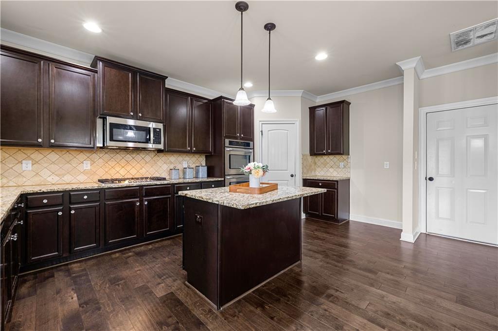 3256 Alhambra Circle Hampton, GA 30228 - Photo 17 of 65