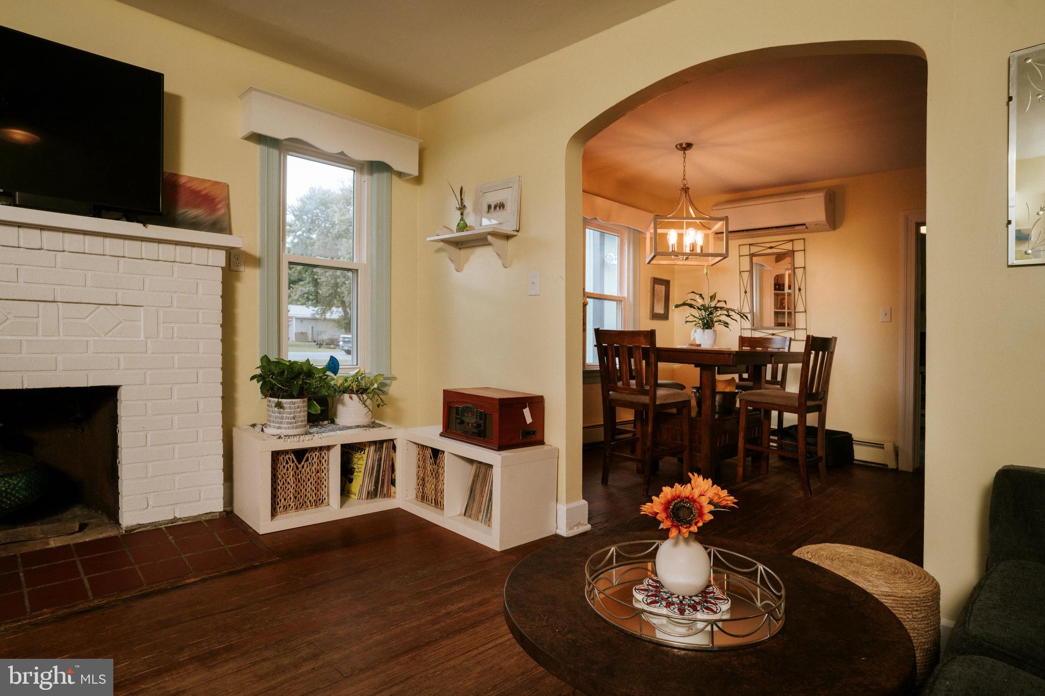10235 Golf Course Road Ocean City, MD 21842 - Photo 6 of 23 Living Room