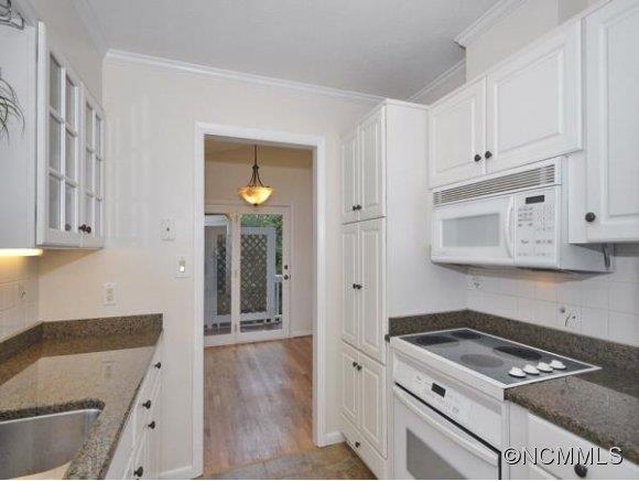 184 Cherokee Road Asheville, NC 28804 - Photo 12 of 19 Gallery Image 12