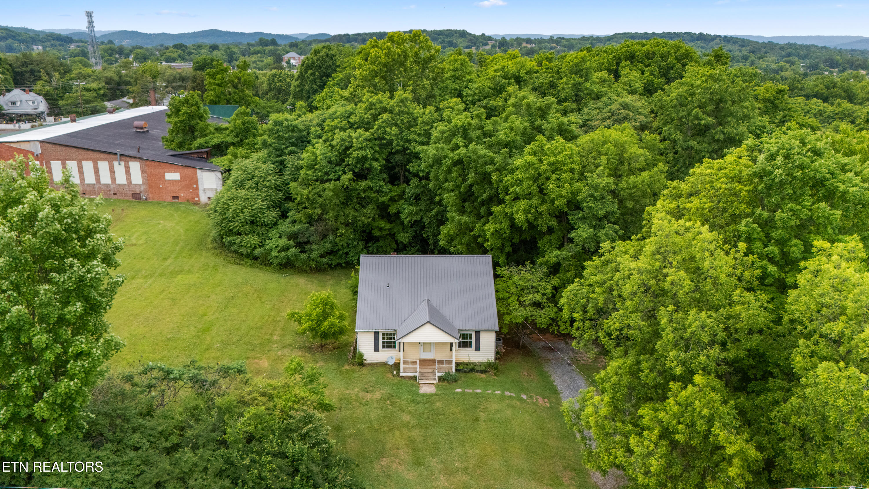 713 Rutledge Avenue Morristown, TN 37813 - Photo 22 of 29 29 Positive Perceptions-29