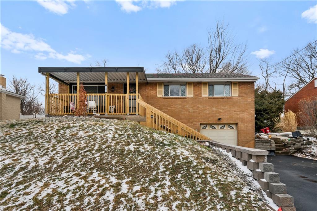139 William Circle McKees Rocks, PA 15136 - Photo 1 of 24 front view of a house with a yard