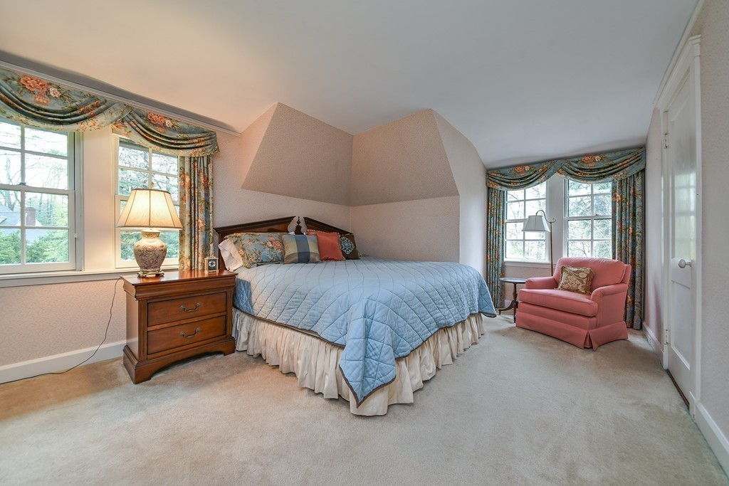 18 Whiting Road Wellesley, MA 02481 - Photo 20 of 24