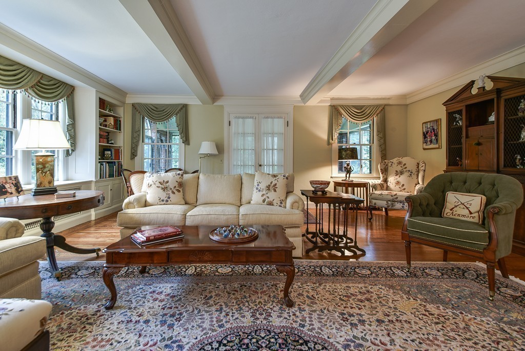 18 Whiting Road Wellesley, MA 02481 - Photo 5 of 24