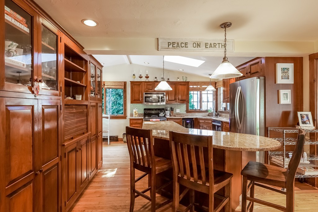 4 Gridley Bryant Road Scituate, MA 02066 - Photo 3 of 28 Gallery Image 3