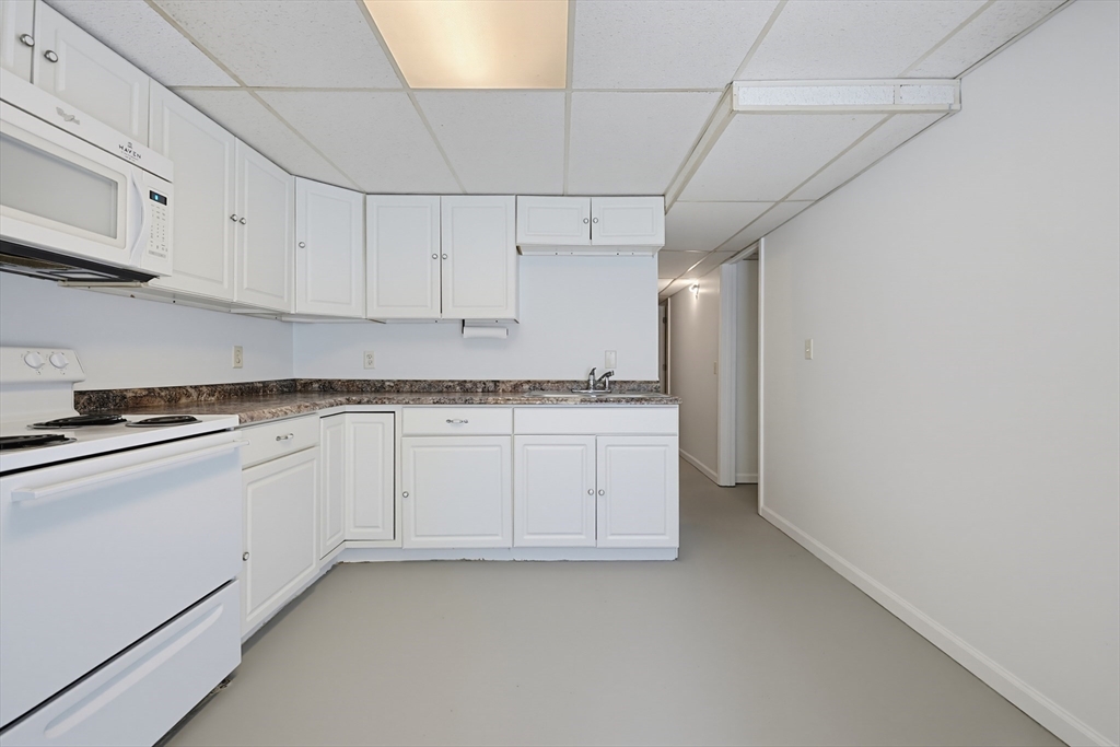6 Woodland Road Wales, MA 01081 - Photo 14 of 19