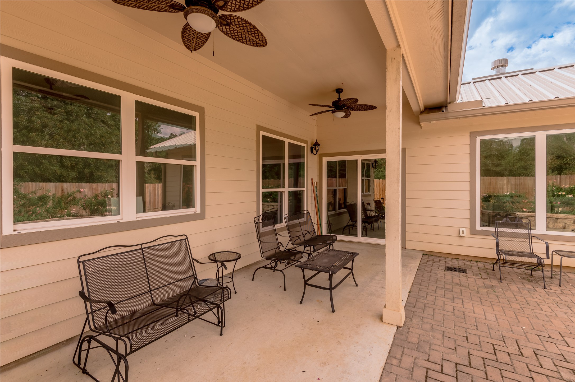 2803 Fm 2158 Midway, TX 75852 - Photo 30 of 49 a balcony with furniture and a window