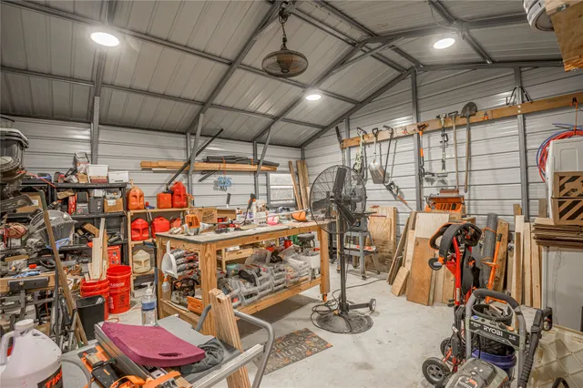 $1,085,000 | 2803 Fm 2158, Midway, TX 75852