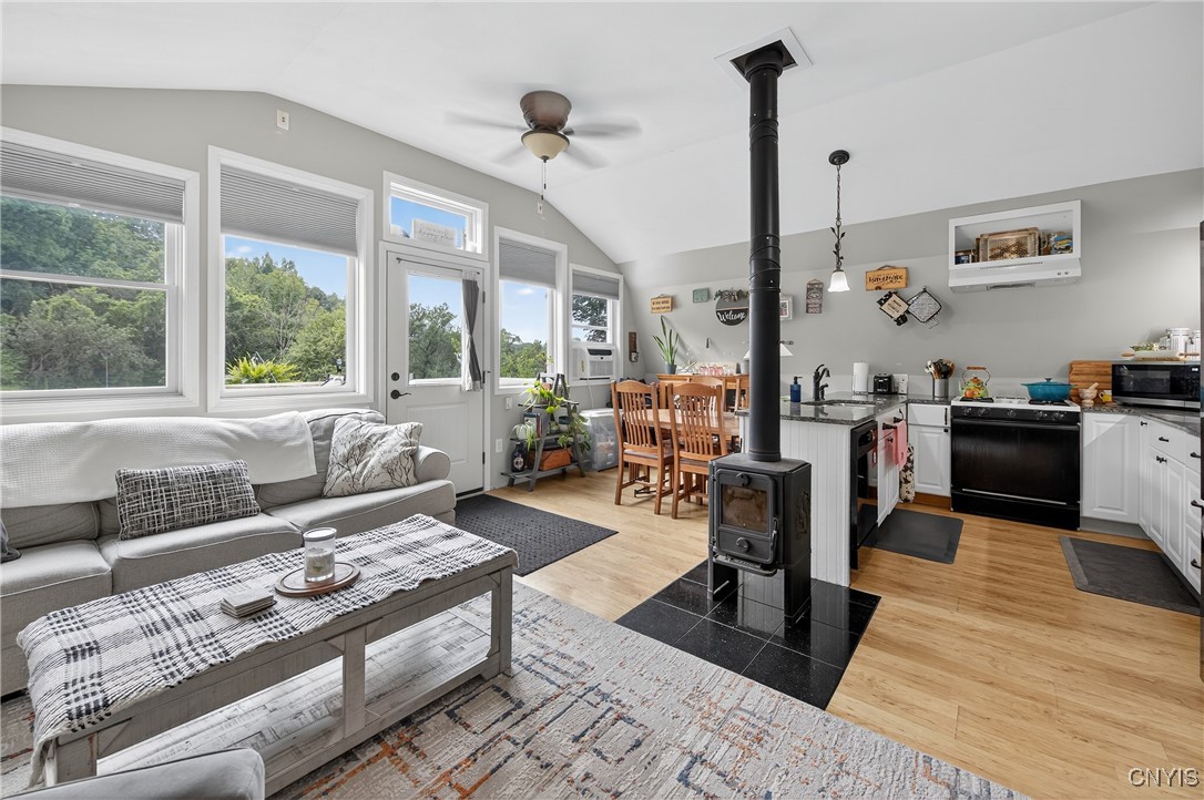 1370 Berwyn Road Fabius, NY 13084 - Photo 5 of 28