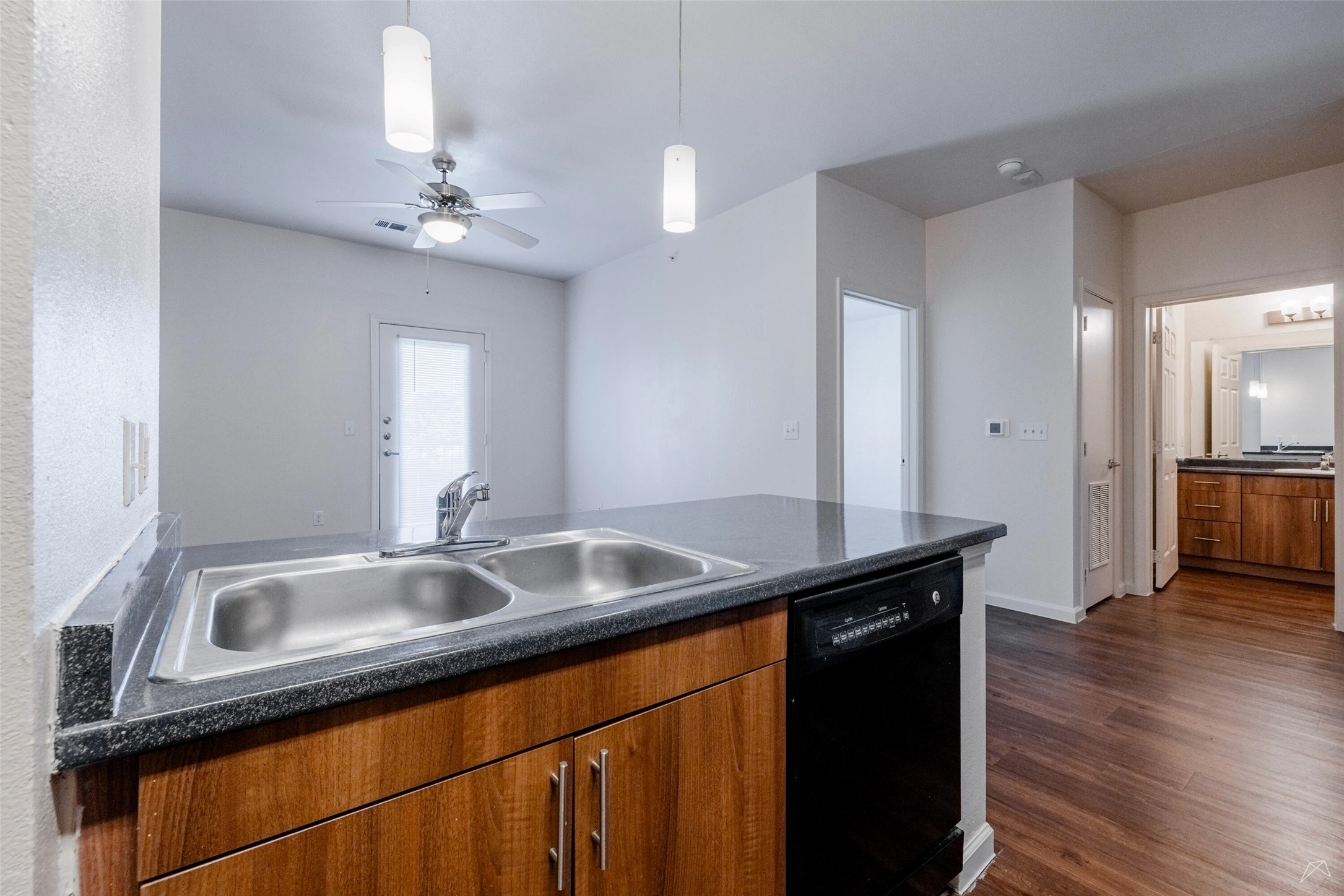 5605 Springdale Road, Unit 333120 Austin, TX 78723 - Photo 15 of 27 8 weeks free rent and standard deposits are being waived with approved credit and landlord verification.