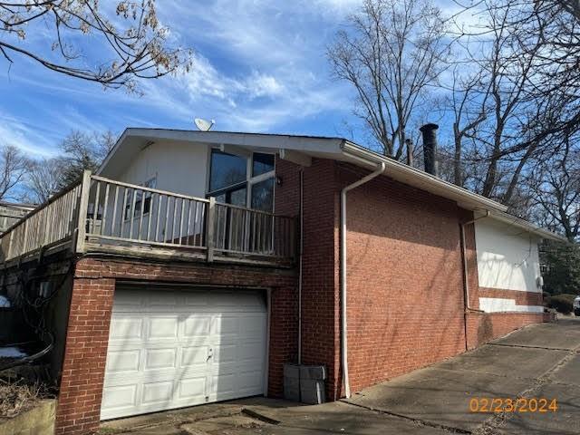 2331 Marbury Road Pittsburgh, PA 15221 - Photo 6 of 20 Gallery Image 6