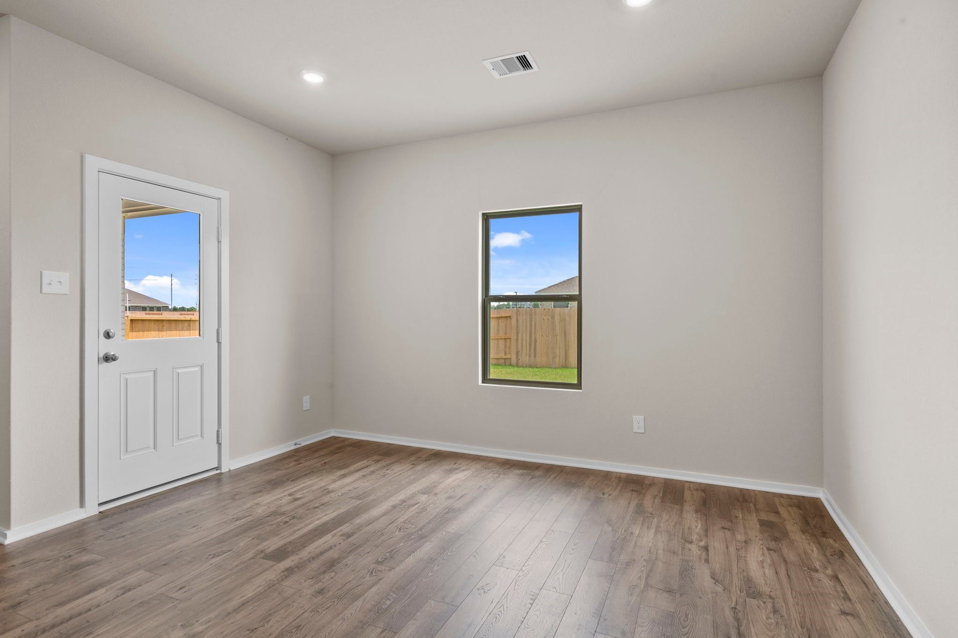 1950 Stargazer Lane Angleton, TX 77515 - Photo 12 of 34