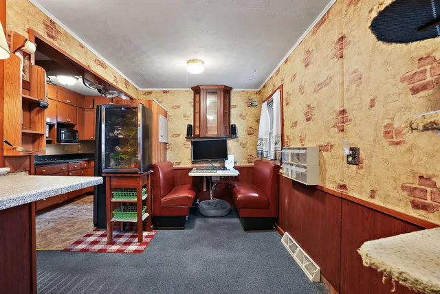 $285,000 | 1409 Hillsboro Avenue North, Golden Valley, MN 55427