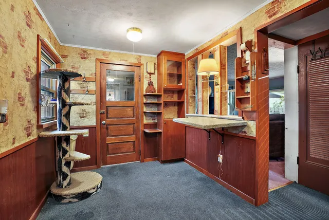 $285,000 | 1409 Hillsboro Avenue North, Golden Valley, MN 55427