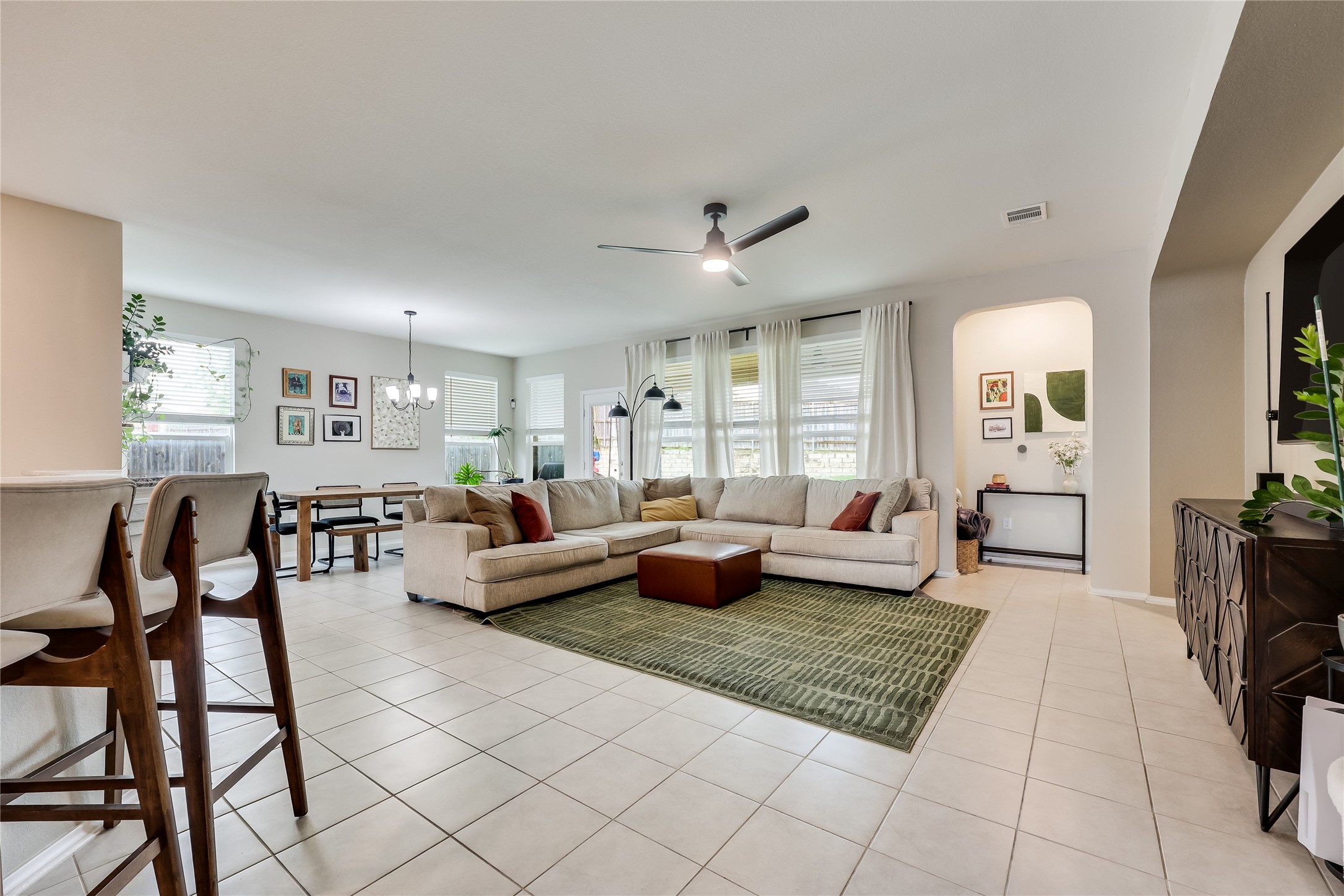 7313 Kilday Cove Austin, TX 78744 - Photo 5 of 18