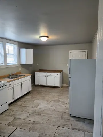 $110,000 | 8825 South Exchange Avenue, Chicago, IL 60617