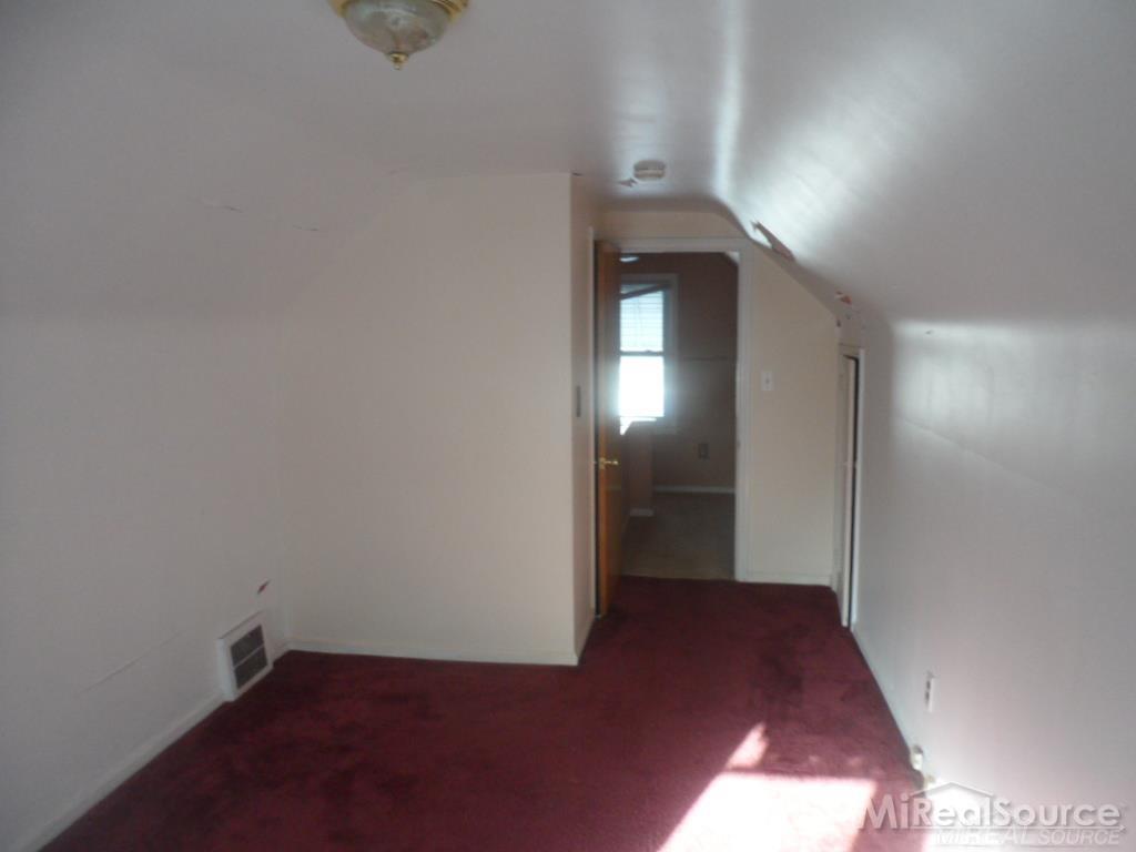 8304 Standard Street Center Line, MI 48015 - Photo 12 of 21
