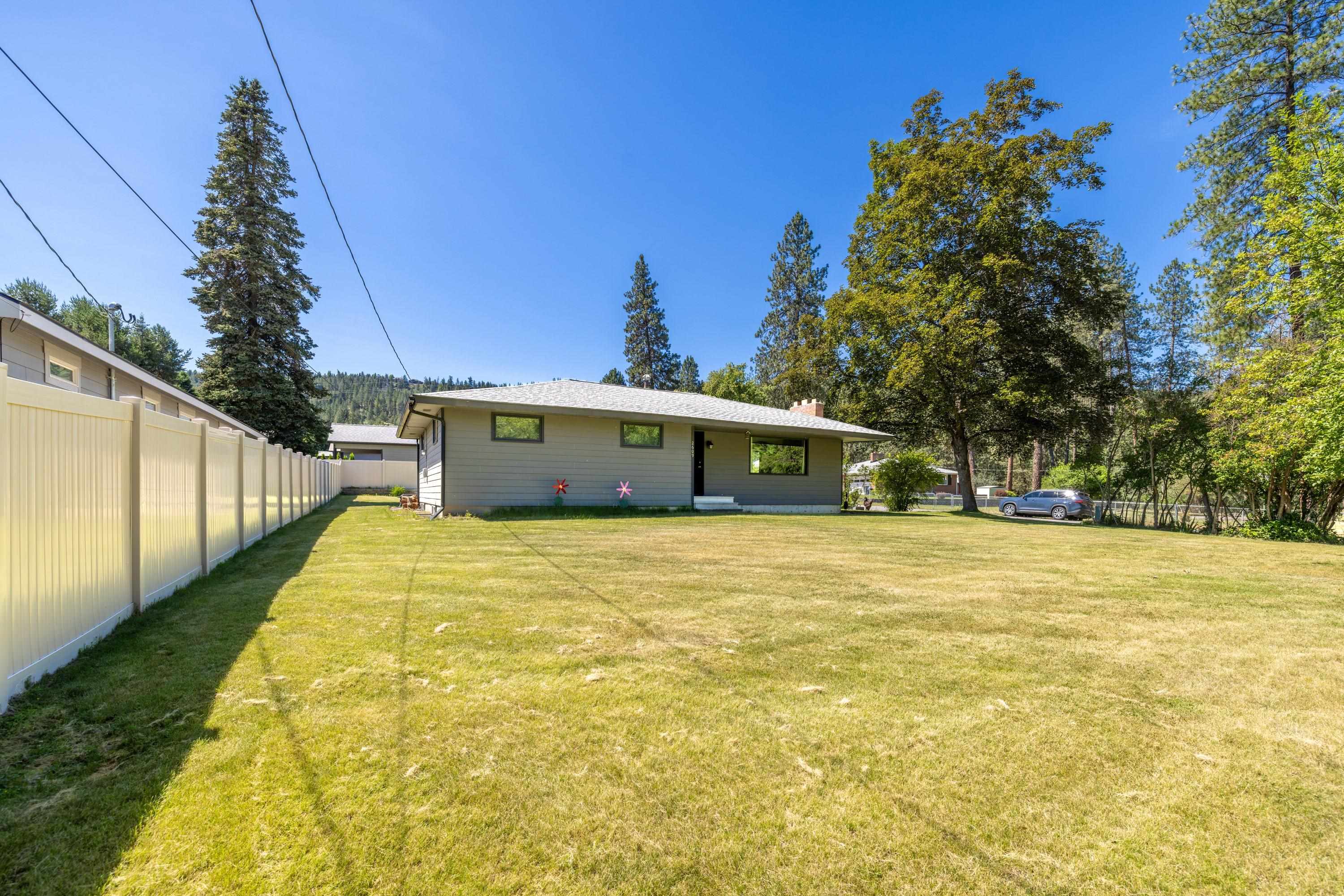 2609 West Waikiki Road Spokane, WA 99218 - Photo 4 of 30