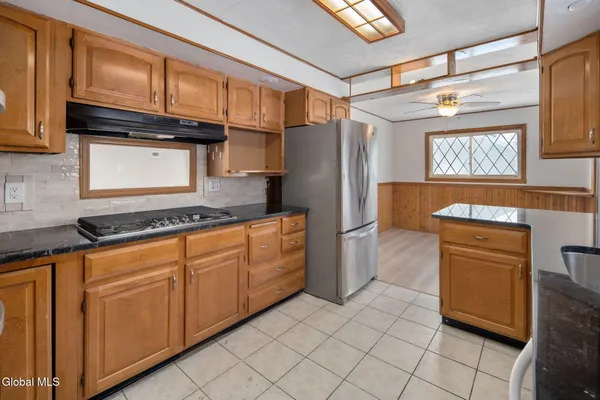 $360,000 | 7 Mullen Drive, Rotterdam, NY 12306