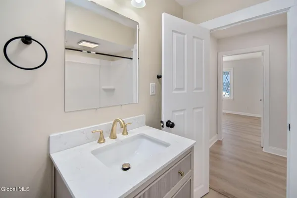 $360,000 | 7 Mullen Drive, Rotterdam, NY 12306