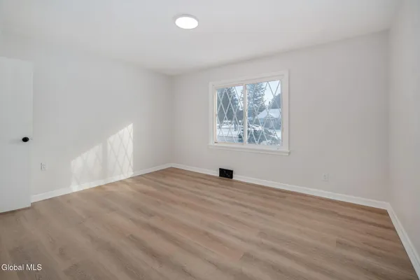 $360,000 | 7 Mullen Drive, Rotterdam, NY 12306