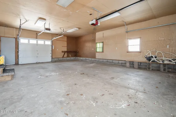 $360,000 | 7 Mullen Drive, Rotterdam, NY 12306