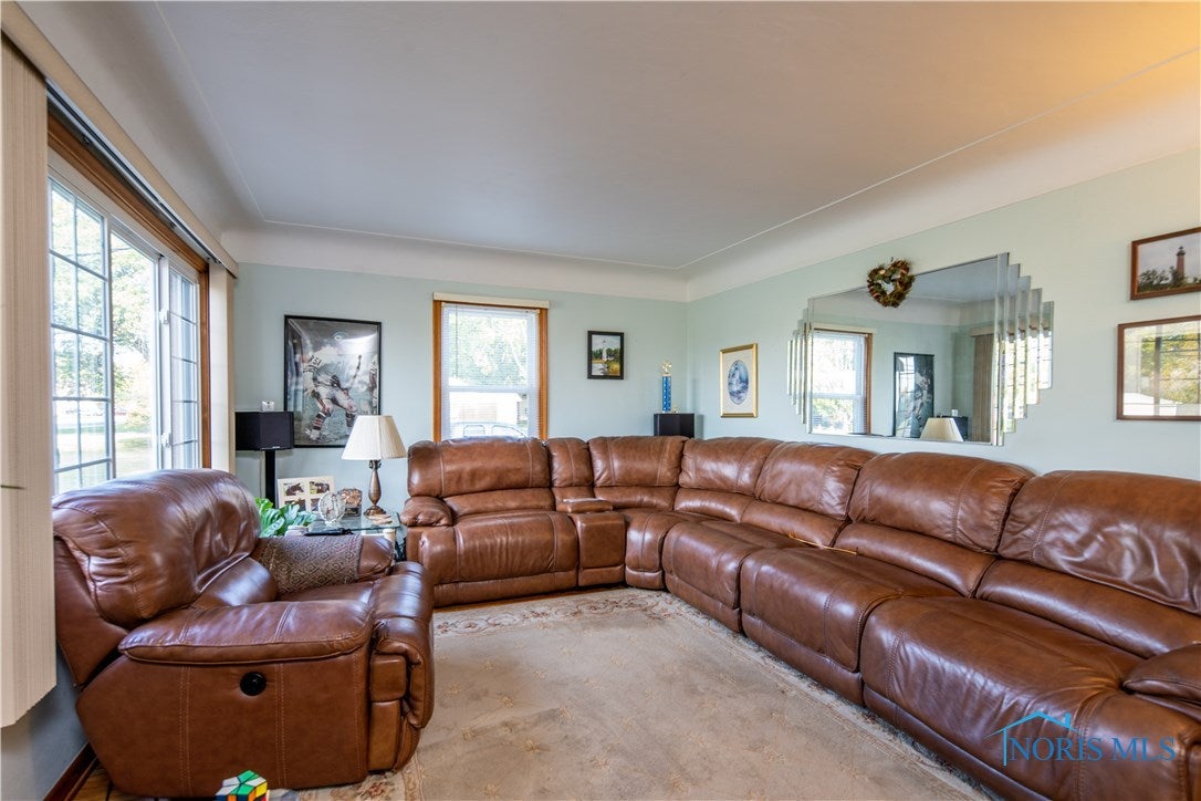 4235 Angola Road Toledo, OH 43615 - Photo 3 of 40 Gallery Image 3