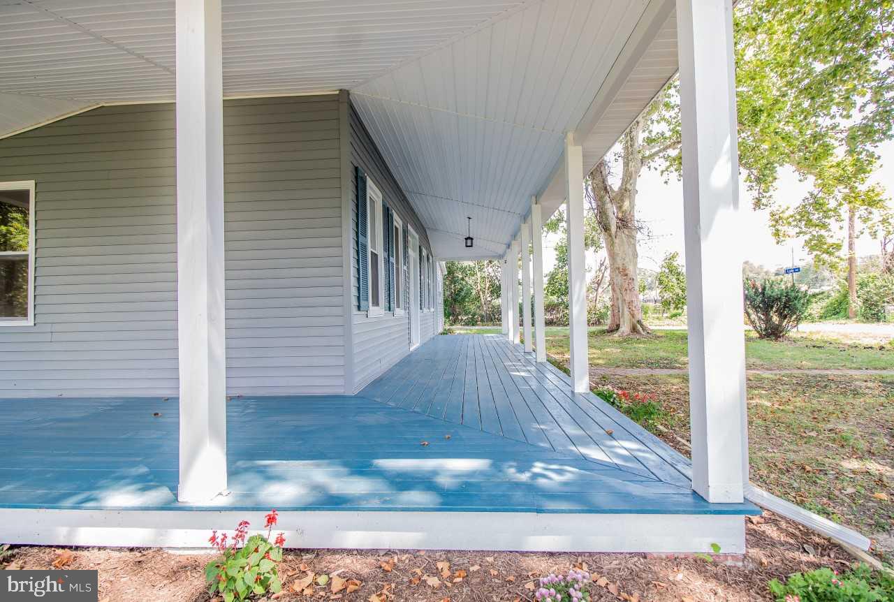 6920 Ebenezer Road Baltimore, MD 21220 - Photo 7 of 42 Front View of the Porch