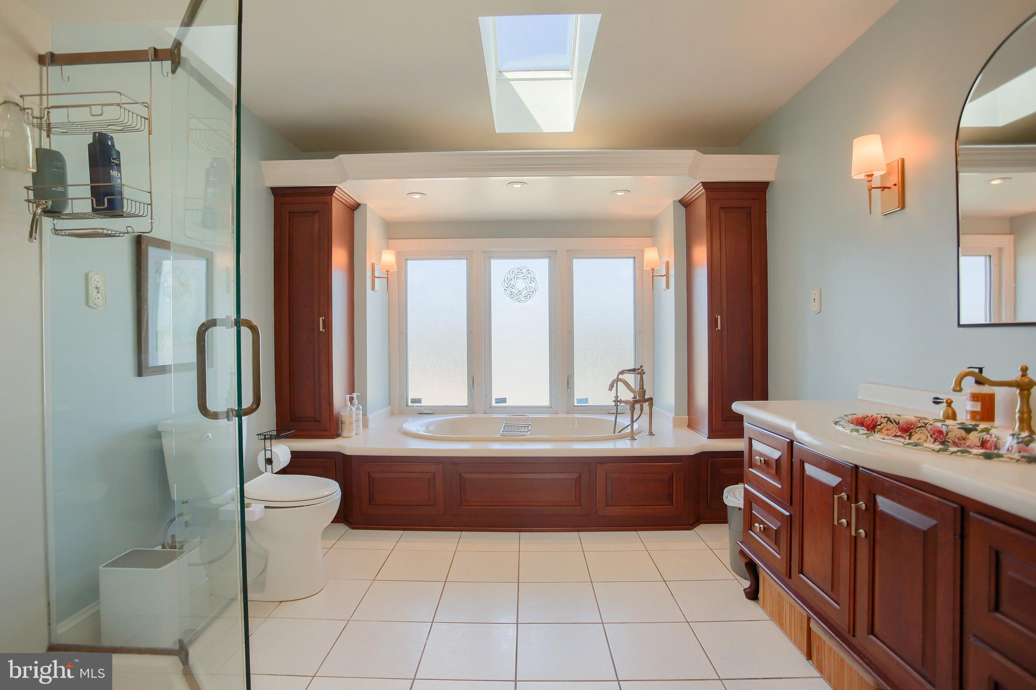 8 Overview Court Reading, PA 19607 - Photo 23 of 36 Primary Bathroom