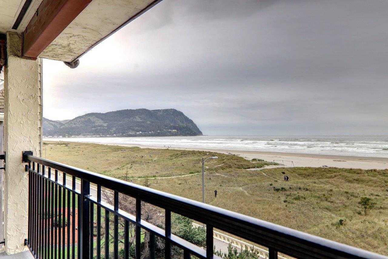 561 South Promenade Seaside, OR 97138 - Photo 6 of 35 Beach Club condo