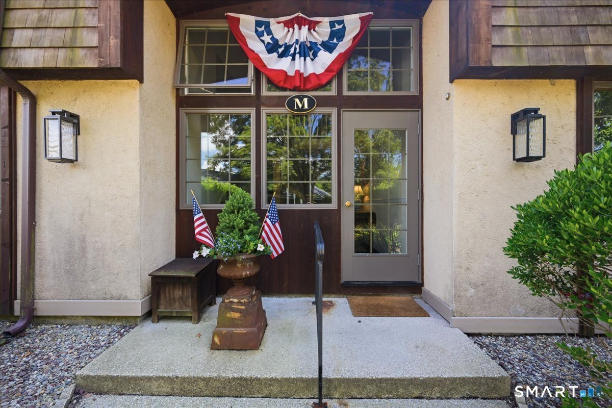 85 River Road, Unit M5 Essex, CT 06426 - Photo 33 of 35 Entrance to M building